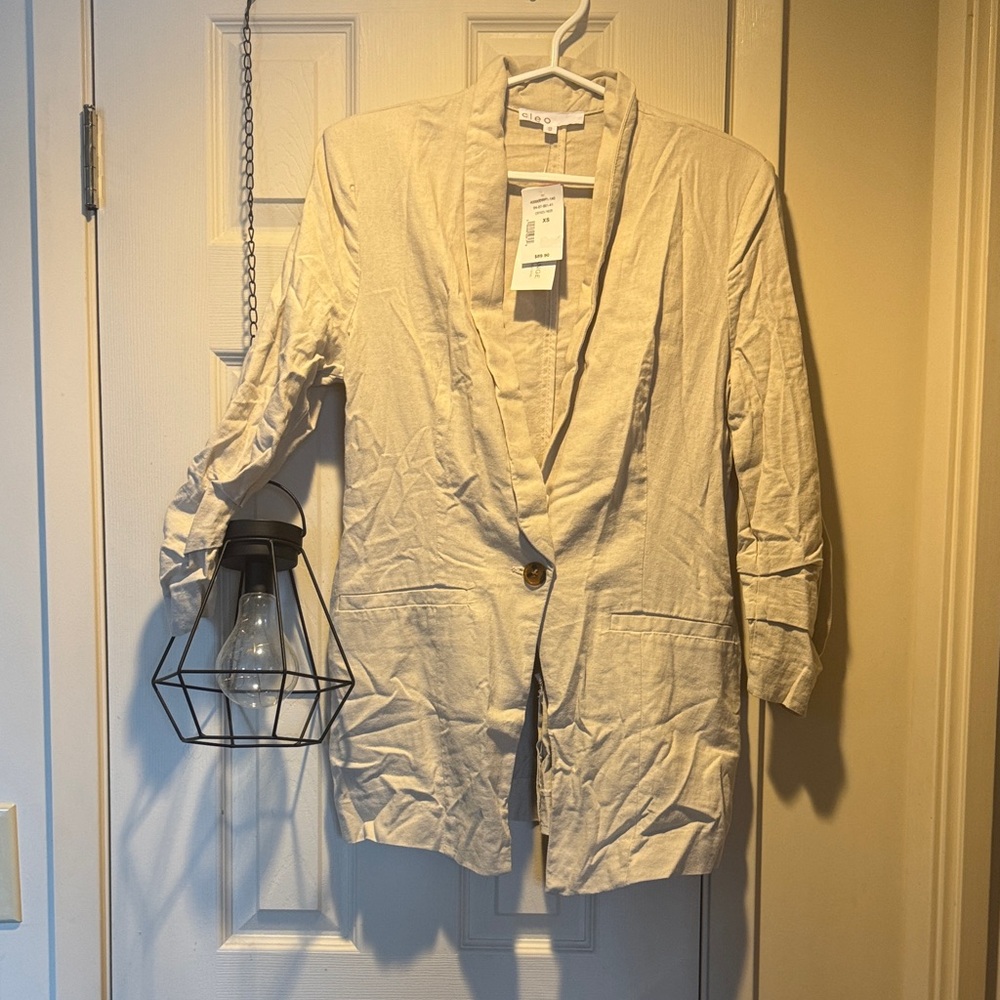 Cleo Women's Beige Blazer